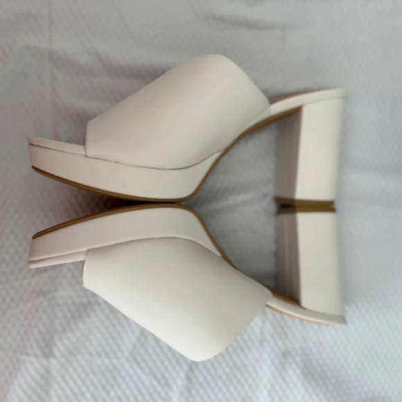 CL by Laundry Get On Platform Heel Sandals in White New in Box size 10 / 41 - Picture 12 of 16